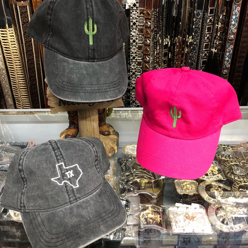 Caps